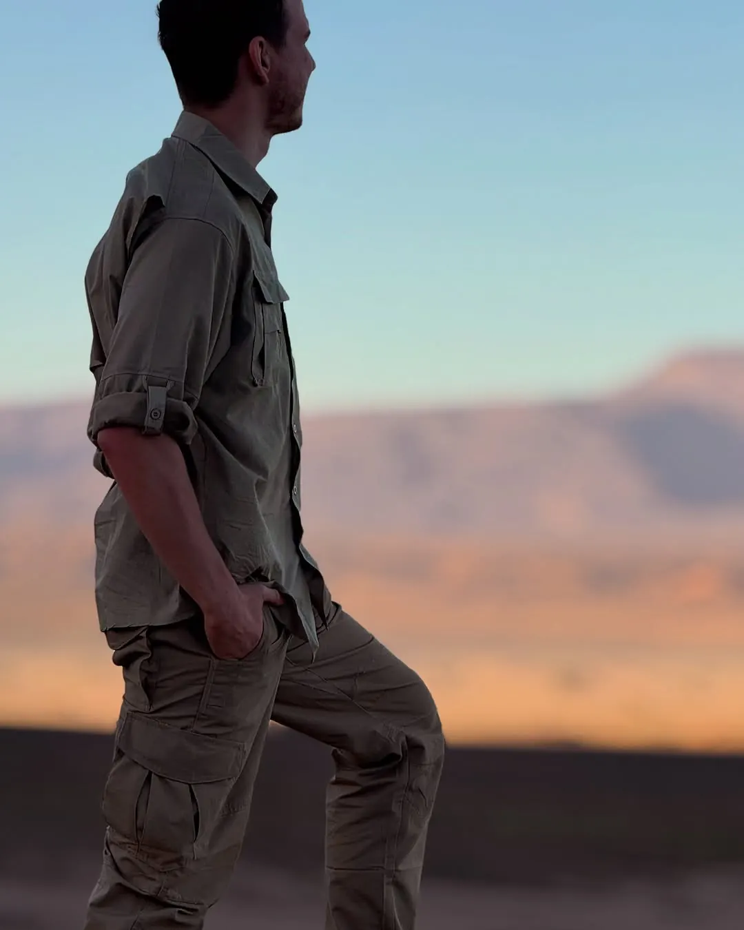Tim Jambor in the evening light in the desert