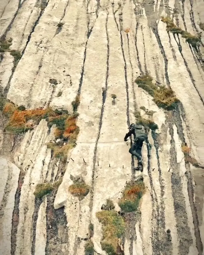 Tim Jambor on the via ferrata through the Höllental to the Zugspitze